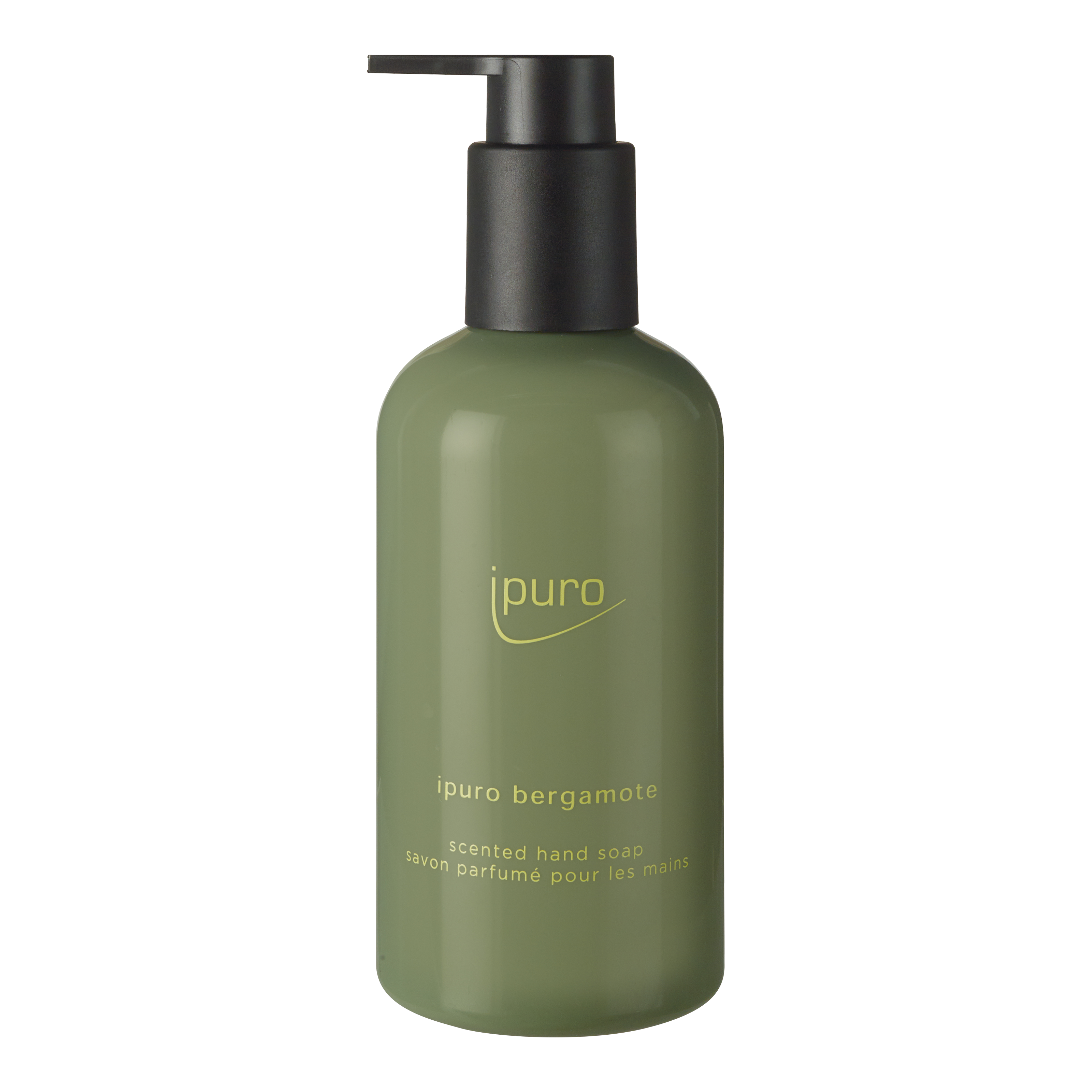 Die grüne Flasche von ipuro CLASSIC bergamote Handseife mit schwarzer Pumpe und gelbem, zweisprachigem Etikett erinnert an asiatische Frische mit Noten von Zitronengras und grüner Limette.