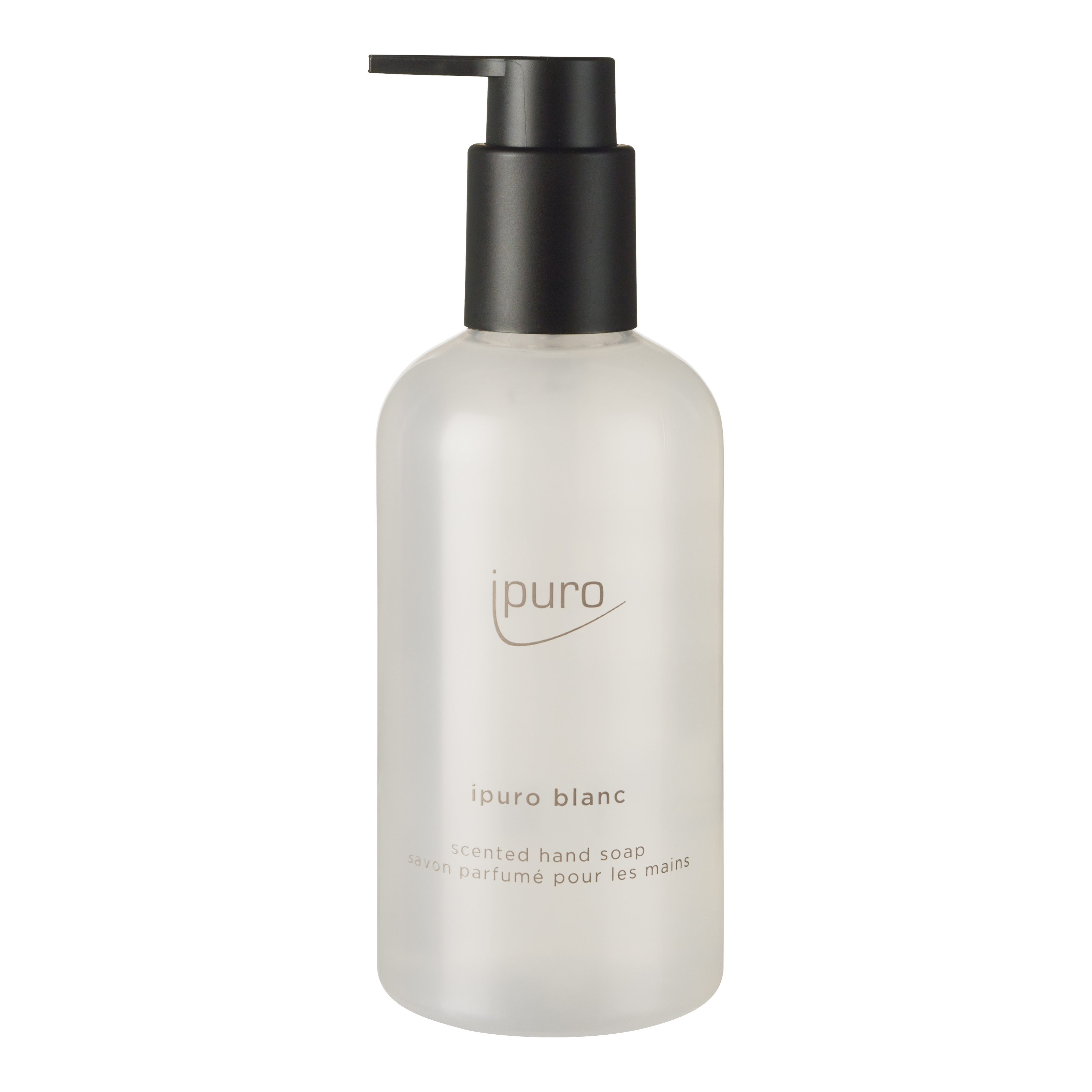 Eine klare, gefrostete Pumpflasche mit der Aufschrift CLASSIC ipuro blanc Handseife von ipuro, mit einer schwarzen Pumpe und minimalistischem Design, mit Noten von Sandelholz und Geranie.