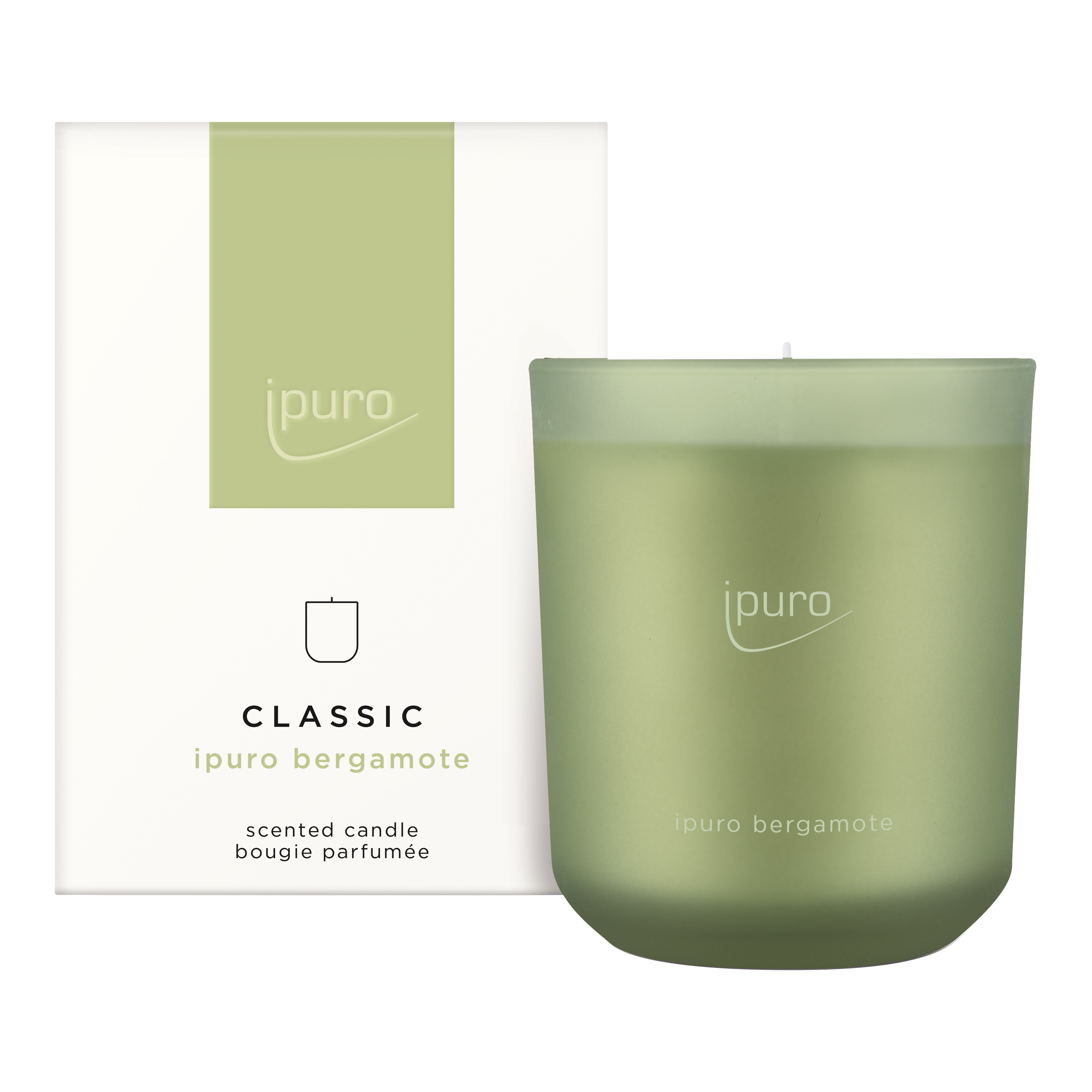 Die CLASSIC ipuro bergamote Duftkerze von ipuro, eine grüne Duftkerze, steht neben ihrer weißen Dose mit grünem Paneel und Markenlogo; beide zeigen minimalistisches Design mit asiatischen Frische- und Zitronengras-Duftnoten.