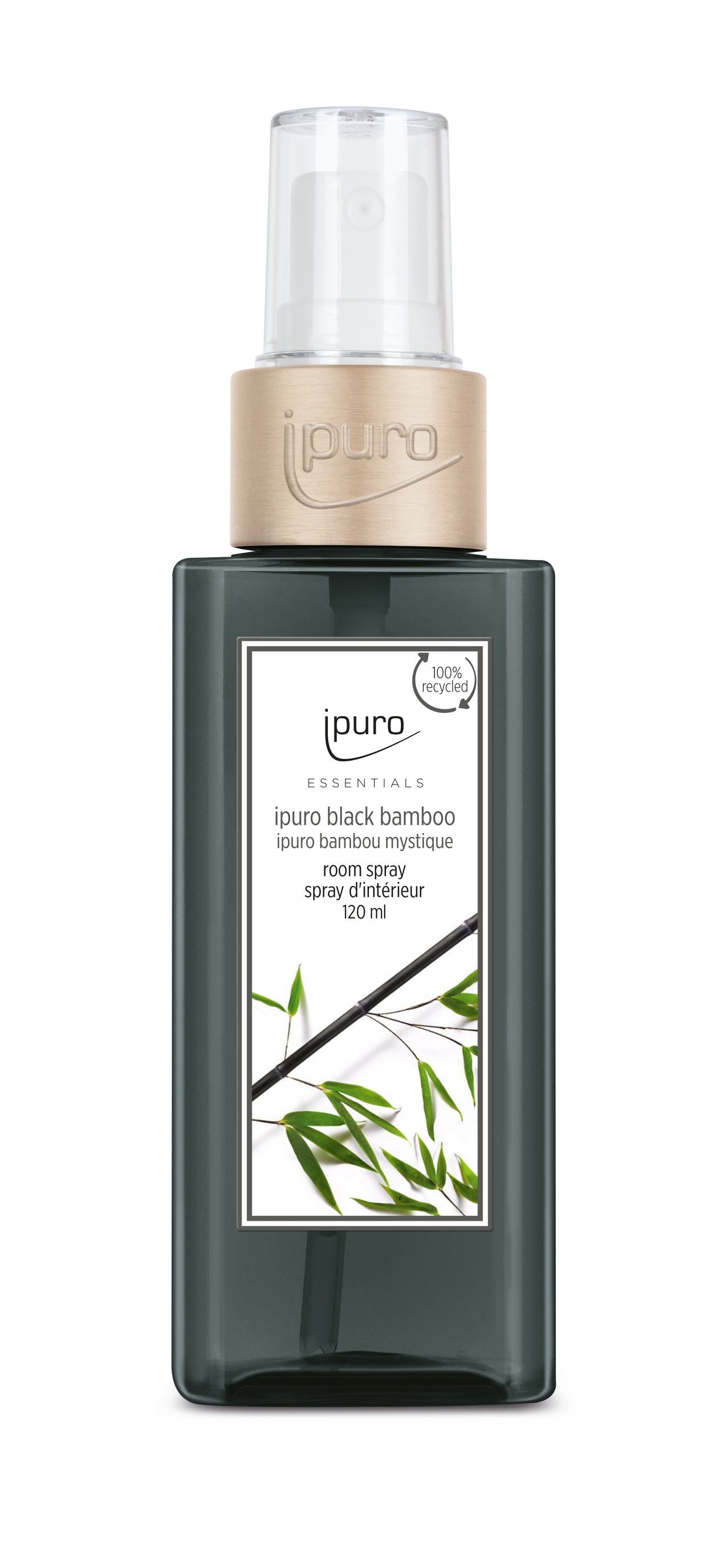 Eine schwarze 120 ml Sprühflasche ipuro ESSENTIALS black bamboo Raumspray mit einer beigen Kappe. Das Etikett zeigt grüne Bambusblätter. Erleben Sie einen krautig-frischen Duft mit weißem Moschus für eine raffinierte Atmosphäre. Marke: ipuro.