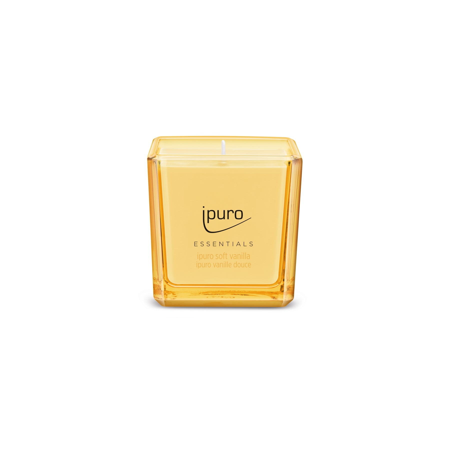 Eine quadratische gelbe Glaskerze mit der Aufschrift "ESSENTIALS ipuro soft vanilla Duftkerze" von ipuro, die einen sanften Vanilleduft verströmt, wird vor einem schlichten weißen Hintergrund präsentiert.