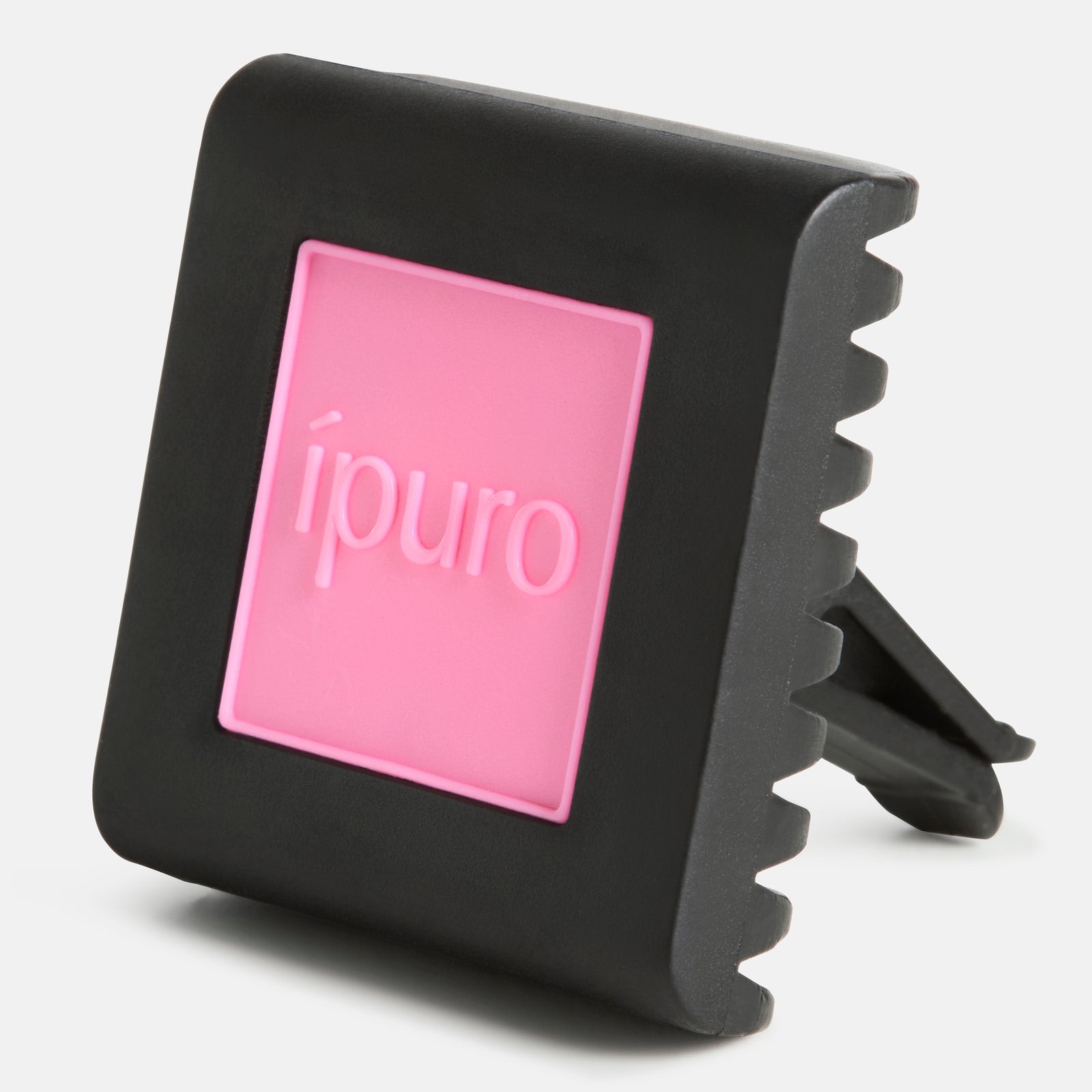 Die ipuro Autoduft-Blumenschale ist ein schwarzer, quadratischer Autolufterfrischer mit pinker Mitte, erhabenem "ipuro"-Schriftzug und einem Lüftungsclip, der belebende Frische und eine blumige Note in Ihr Fahrzeug bringt.