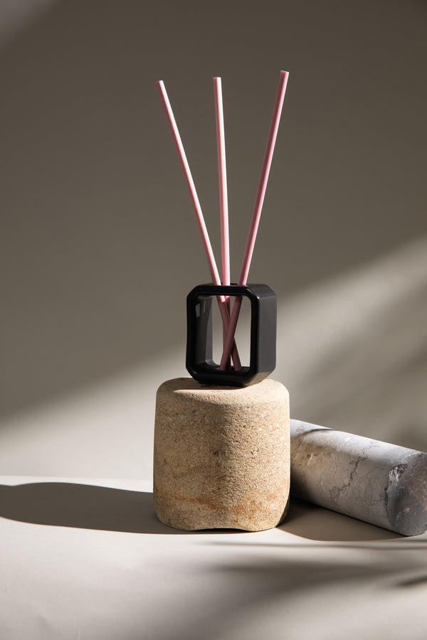 ESSENTIALS Scented Sticks Refill Cedar Wood 